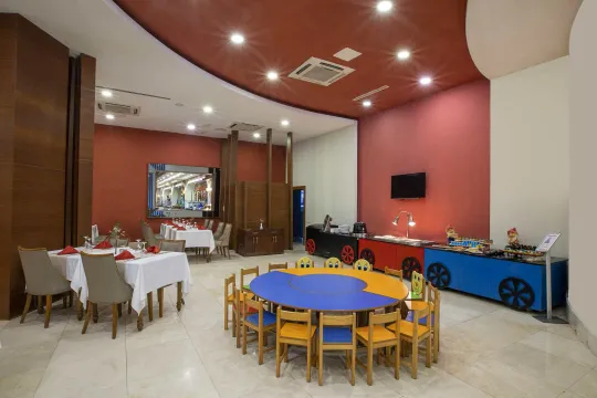 SHERWOOD EXCLUSIVE LARA Restaurants