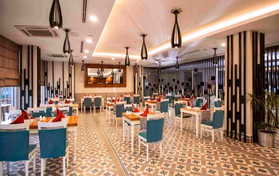 SHERWOOD EXCLUSIVE LARA Restaurants