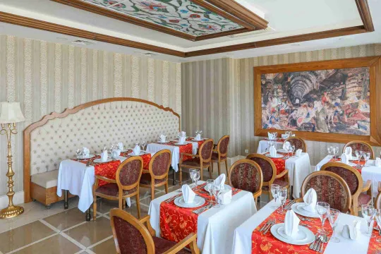 SHERWOOD EXCLUSIVE LARA Restaurants