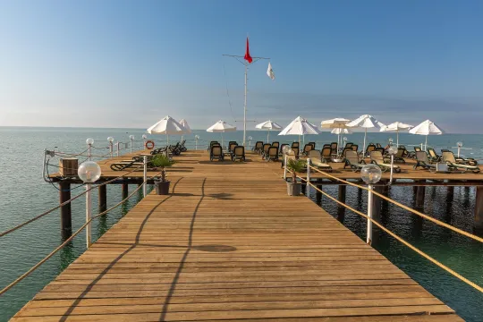 SHERWOOD EXCLUSIVE LARA Pools & Beach