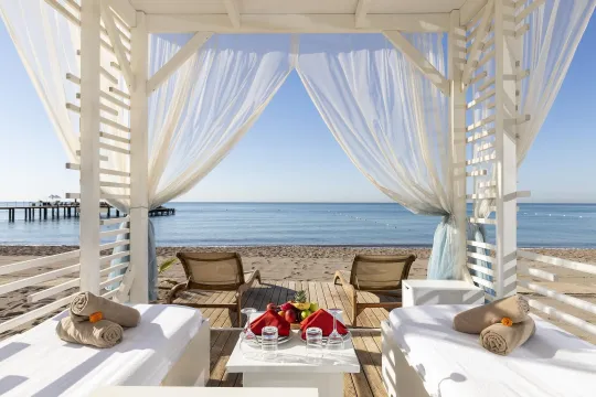 SHERWOOD EXCLUSIVE LARA Pools & Beach