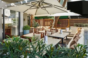 SHERWOOD PREMIO HOTEL Restaurants