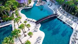 SIAM ELEGANCE HOTELS-SPA Pools & Beach