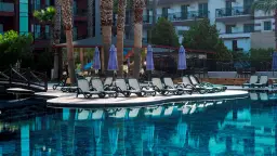 SIAM ELEGANCE HOTELS-SPA Pools & Beach