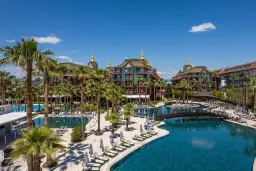SIAM ELEGANCE HOTELS-SPA Pools & Beach
