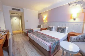 SIDE CROWN SERENITY Rooms