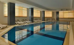 SIDE CROWN SERENITY Pools & Beach
