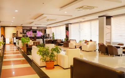 SIDE KUM HOTEL Bars