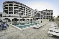 SIDE MOON PALACE HOTEL Pools & Beach