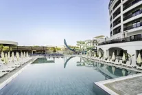 SIDE MOON PALACE HOTEL Pools & Beach