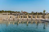 SIDE MOON PALACE HOTEL Pools & Beach