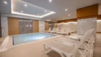 SIDE MOON PALACE HOTEL Pools & Beach