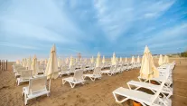 SIDE MOON PALACE HOTEL Pools & Beach