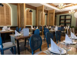 SIDE ROYAL STYLE Restaurants