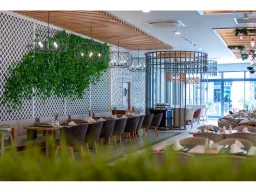 SIDE ROYAL STYLE Restaurants