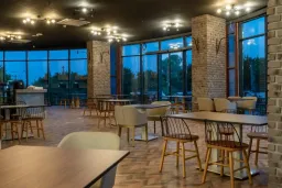 SIDE SQUARE HOTEL ADULT ONLY 16+ Restaurants