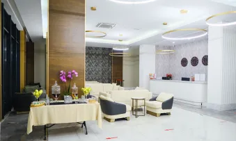 SIDE SQUARE HOTEL ADULT ONLY 16+ Lobby