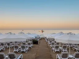 SIDE STAR ELEGANCE Pools & Beach
