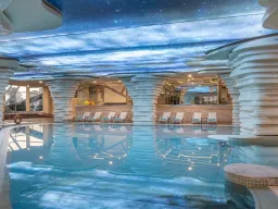 SIDE STAR ELEGANCE Pools & Beach