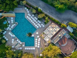 SIDE STAR ELEGANCE Pools & Beach