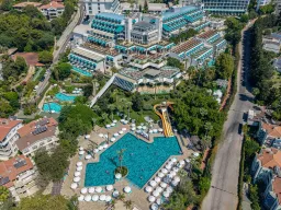 SIDE STAR ELEGANCE Pools & Beach