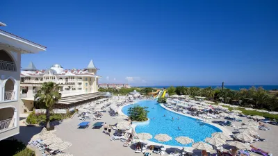 SIDE STAR RESORT Pools & Beach