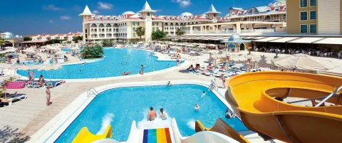 SIDE STAR RESORT Pools & Beach