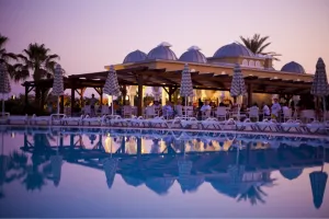 SIDE STAR RESORT Pools & Beach