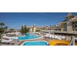 SIDE STAR RESORT Pools & Beach