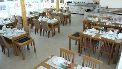 SIDE TEMPLE HOTEL Restaurants