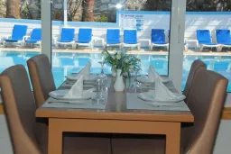 SIDE TEMPLE HOTEL Restaurants