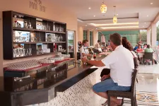 SIDE WEST PARK Bars