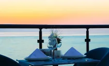 SIGNATURE BLUE RESORT Restaurants