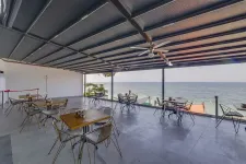 SIGNATURE BLUE RESORT Restaurants