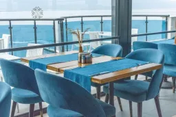 SIGNATURE BLUE RESORT Restaurants