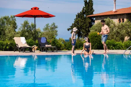 SIMANTRO BEACH HOTEL Pools & Beach