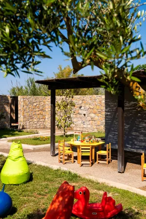SIMANTRO BEACH HOTEL Mini Club