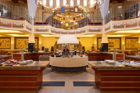 SIMANTRO BEACH HOTEL Restaurants