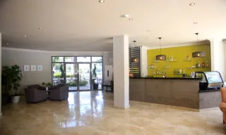 SIMPLY FINE HOTEL ALIZE Bars