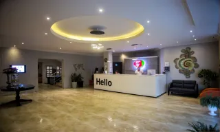 SIMPLY FINE HOTEL ALIZE Lobby