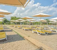 SINATRA HOTEL Pools & Beach