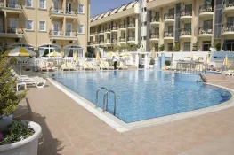 SINATRA HOTEL Pools & Beach