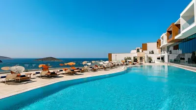 SIRENE LUXURY HOTEL BODRUM Pools & Beach