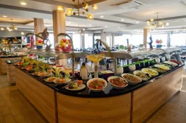 SIRMA HOTEL Restaurants