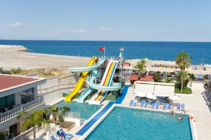 SL LA PERLA HOTEL Pools & Beach