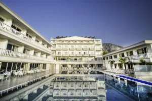 SL LA PERLA HOTEL General Images