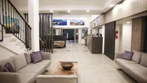 SMART HOLIDAY HOTEL Lobby