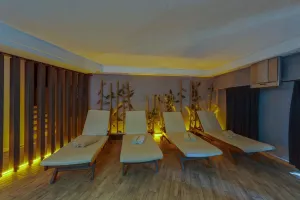 SMART HOLIDAY HOTEL Spa