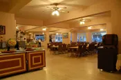 SMART STAY BEACH HOTEL Restaurants