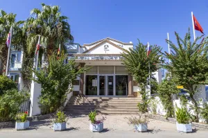 SMART STAY BEACH HOTEL